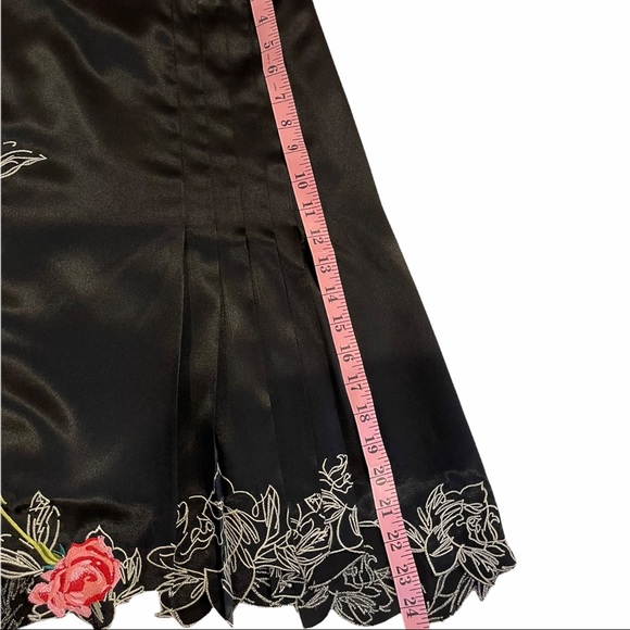 Vertico Paris  beautiful silky with embroidery black skirt - Picture 5 of 6